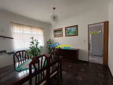 Sobrado com 3 Quartos à venda, 227m² no Condomínio Maracanã, Santo André