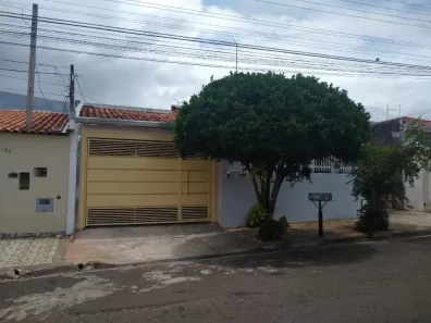 Casa com 4 Quartos à venda, 174m² no Núcleo Habitacional Presidente Jânio da Silva Quadros, Marília