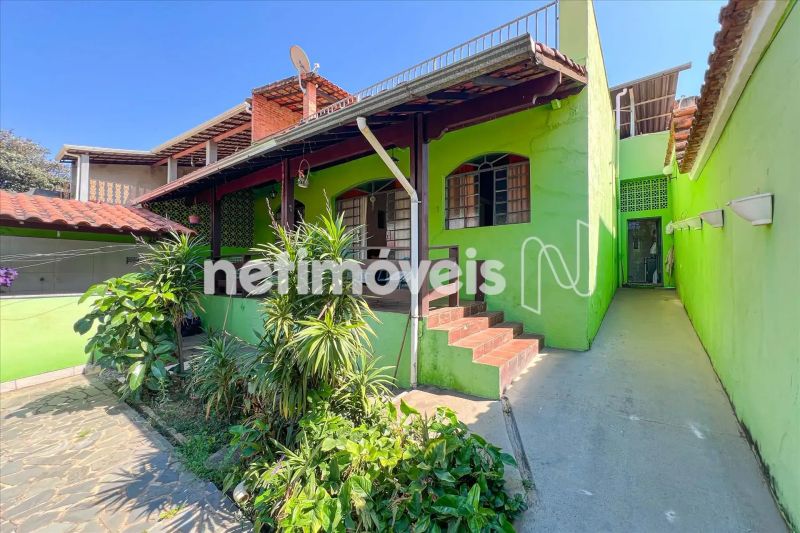 Casa com 3 quartos — Alto Caiçaras, Belo Horizonte