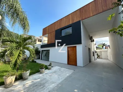 Casa de Condomínio com 6 Quartos à venda, 400m² no Jacarepaguá, Rio de Janeiro