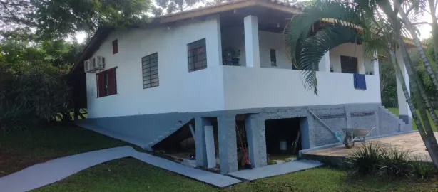 Fazenda/Sítio com 3 Quartos à venda, 250m² no Vila Artura, Sorocaba