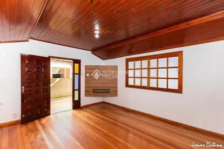 Casa com 3 Quartos para alugar, 170m² no Olaria, Canoas