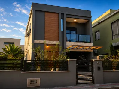 Casa com 3 Quartos à venda, 120m² no Rio Tavares, Florianópolis