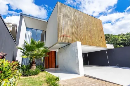 Casa com 3 Quartos à venda, 389m² no Campo Comprido, Curitiba