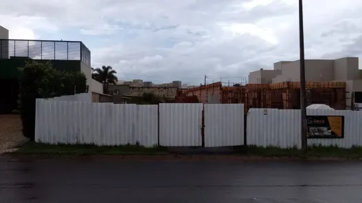 Lote/Terreno com 1 Quarto à venda, 720m² no Jardim do Lago, Uberaba
