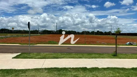 Lote/Terreno à venda, 276m² no Segismundo Pereira, Uberlândia