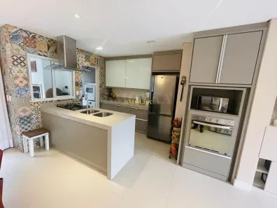 Casa de Condomínio com 3 Quartos à venda, 181m² no Sambaqui, Florianópolis