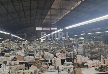 Galpão/Depósito/Armazém à venda, 1800m² no Vigário Geral, Rio de Janeiro