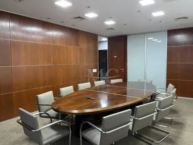 Sala Comercial para alugar, 245m² no Vila Nova Conceição, São Paulo