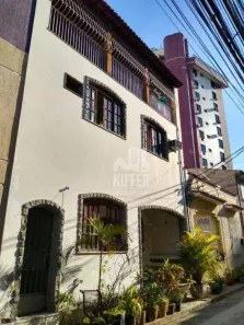 Casa com 4 Quartos para alugar, 230m² no Icaraí, Niterói