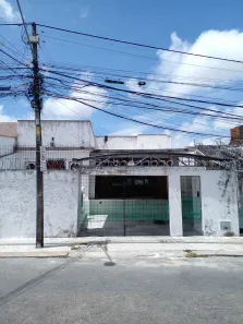 Casa com 3 Quartos para alugar, 365m² no Tauape, Fortaleza