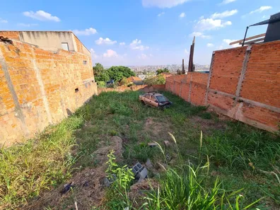Lote/Terreno à venda, 275m² no Jardim Planalto, Limeira