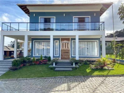 Casa de Condomínio com 5 Quartos à venda, 390m² no Vargem Grande, Teresópolis