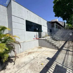 com 6 Quartos para alugar, 225m² no Ouro Preto, Belo Horizonte