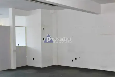 com 1 Quarto à venda, 800m² no Humaitá, Rio de Janeiro
