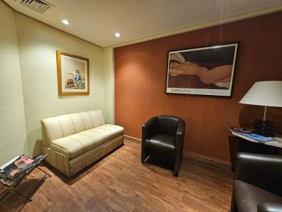 Sala Comercial com 2 Quartos à venda, 48m² no Moinhos de Vento, Porto Alegre