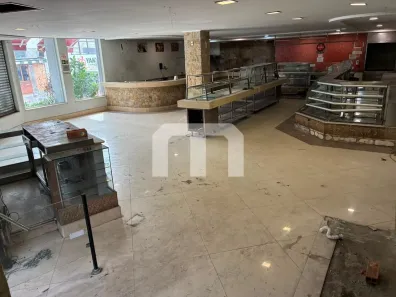 Prédio Comercial para alugar, 644m² no Vila Regente Feijó, São Paulo