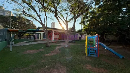 Lote/Terreno à venda, 401m² no Vila Vianelo, Jundiaí