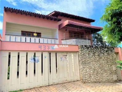 Casa com 4 Quartos à venda, 404m² no Vila Maria Helena, Uberaba