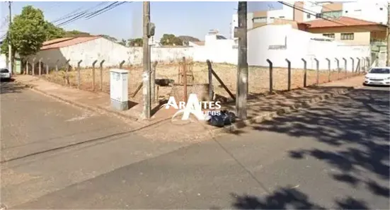 Lote/Terreno à venda, 990m² no Presidente Roosevelt, Uberlândia