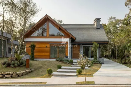 Casa com 3 Quartos à venda, 300m² no Vale das Colinas, Gramado