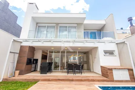 Casa com 4 Quartos à venda, 345m² no Santo Inácio, Curitiba