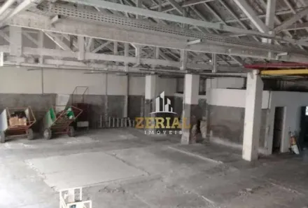Prédio Comercial à venda, 2700m² no Cerâmica, São Caetano do Sul