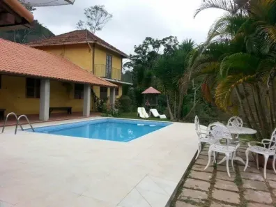 Fazenda/Sítio com 6 Quartos à venda, 350m² no Água Quente, Teresópolis