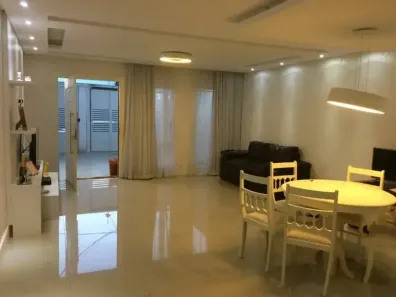 Casa com 4 Quartos à venda, 237m² no Jardim Vitória, Macaé