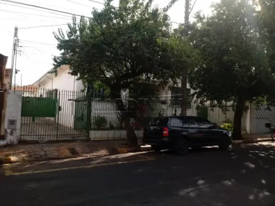Casa com 5 Quartos à venda, 318m² no Centro, Araraquara