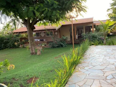 Fazenda/Sítio com 3 Quartos à venda, 200m² no Centro, Londrina