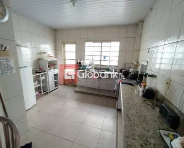 Casa com 3 Quartos à venda, 300m² no Cidade Santa Maria, Montes Claros