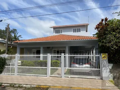 Casa com 4 Quartos à venda, 334m² no Centro, Imbituba