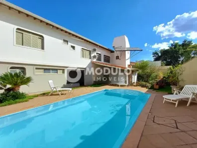 Casa com 5 Quartos à venda, 450m² no Saraiva, Uberlândia