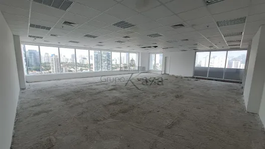 Ponto Comercial com 2 Quartos para alugar, 408m² no Cidade Monções, São Paulo