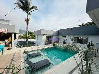 Casa com 3 Quartos à venda, 450m² no São Francisco, Niterói