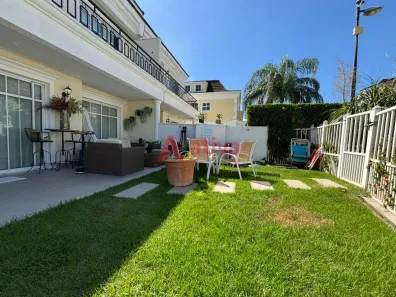 Casa de Condomínio com 3 Quartos à venda, 212m² no Recreio dos Bandeirantes, Rio de Janeiro