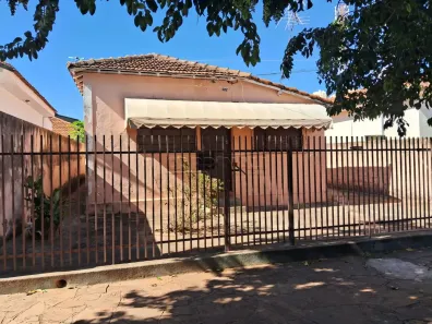 Imóvel Comercial com 2 Quartos para alugar, 75m² no Centro, Araraquara