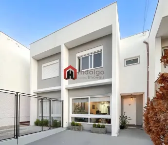 Casa com 2 Quartos à venda, 130m² no Mário Quintana, Porto Alegre