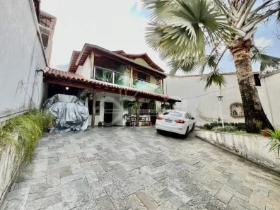 Casa com 5 Quartos à venda, 249m² no Santa Amélia, Belo Horizonte