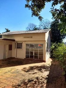 Casa com 3 Quartos para venda ou aluguel, 138m² no Três Figueiras, Porto Alegre