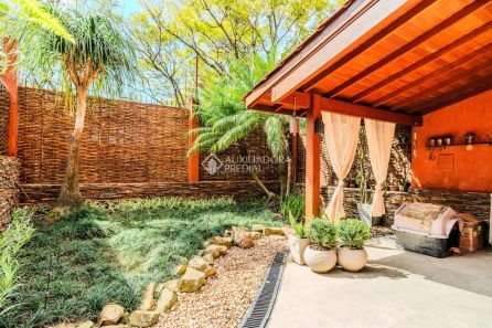 Casa de Condomínio com 3 Quartos à venda, 405m² no Cristal, Porto Alegre