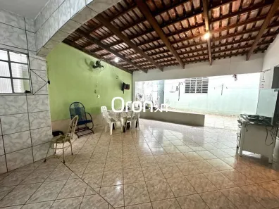 Casa com 3 Quartos à venda, 170m² no Parque das Flores, Goiânia