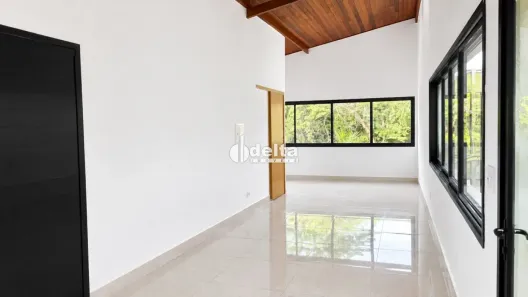 Ponto Comercial para alugar, 50m² no Cidade Jardim, Uberlândia