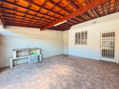 Casa com 2 Quartos à venda, 80m² no Rancho Novo, Nova Iguaçu
