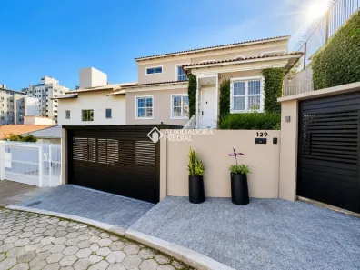 Casa com 4 Quartos para alugar, 320m² no Agronômica, Florianópolis