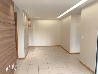Apartamento com 3 Quartos para alugar, 70m² no Samambaia Sul, Brasília
