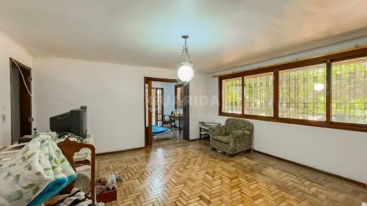 Casa com 4 Quartos para alugar, 340m² no Vila Ipiranga, Porto Alegre