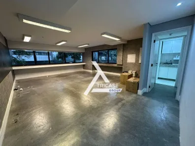 Sala Comercial para alugar, 120m² no Cidade Monções, São Paulo
