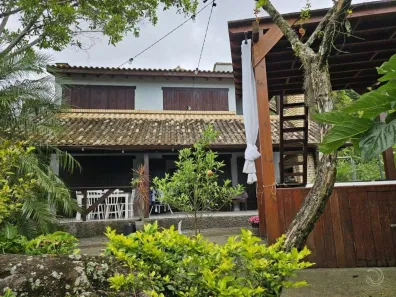 Casa com 3 Quartos à venda, 190m² no Cachoeira do Bom Jesus, Florianópolis